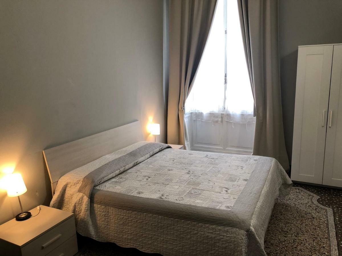 Check-Inn Rooms Genova Centro Zewnętrze zdjęcie